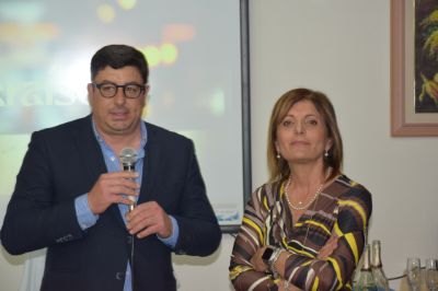 Il Sindaco Gianluca Taddeo e la dirigente scolastica Monica Piantadosi