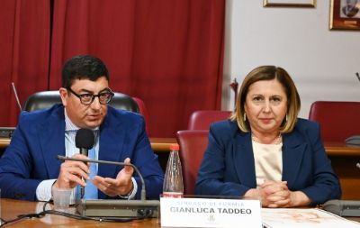 Il Sindaco Gianluca Taddeo e l'Assessore alla Cultura e alla Pubblica Istruzione Luigia Bonelli