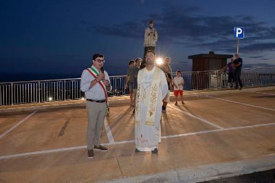 Un momento dell'intervento del Sindaco Gianluca Taddeo con Don Gennaro Petruccelli
