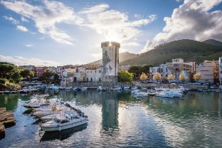 23 La Torre di Mola e il sole nel merletto