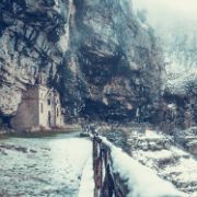 39 Eremo di San Michele Arcangelo e la neve